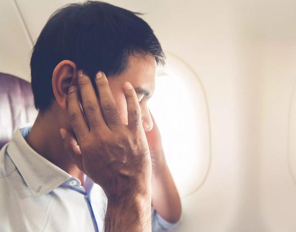 Voyager en avion : Comment protéger ses oreilles lors des vols